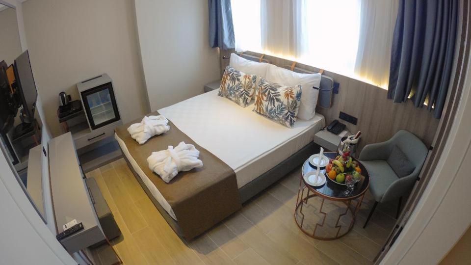 Hotel Alessia & 3*