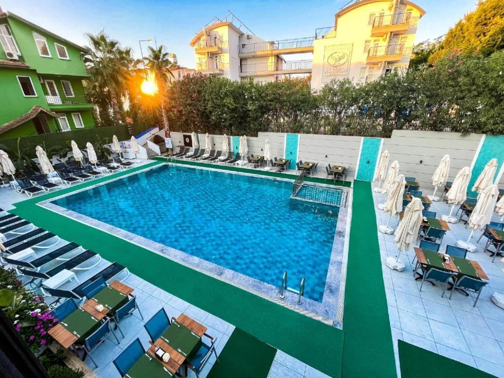 Hotel Alessia & 3*